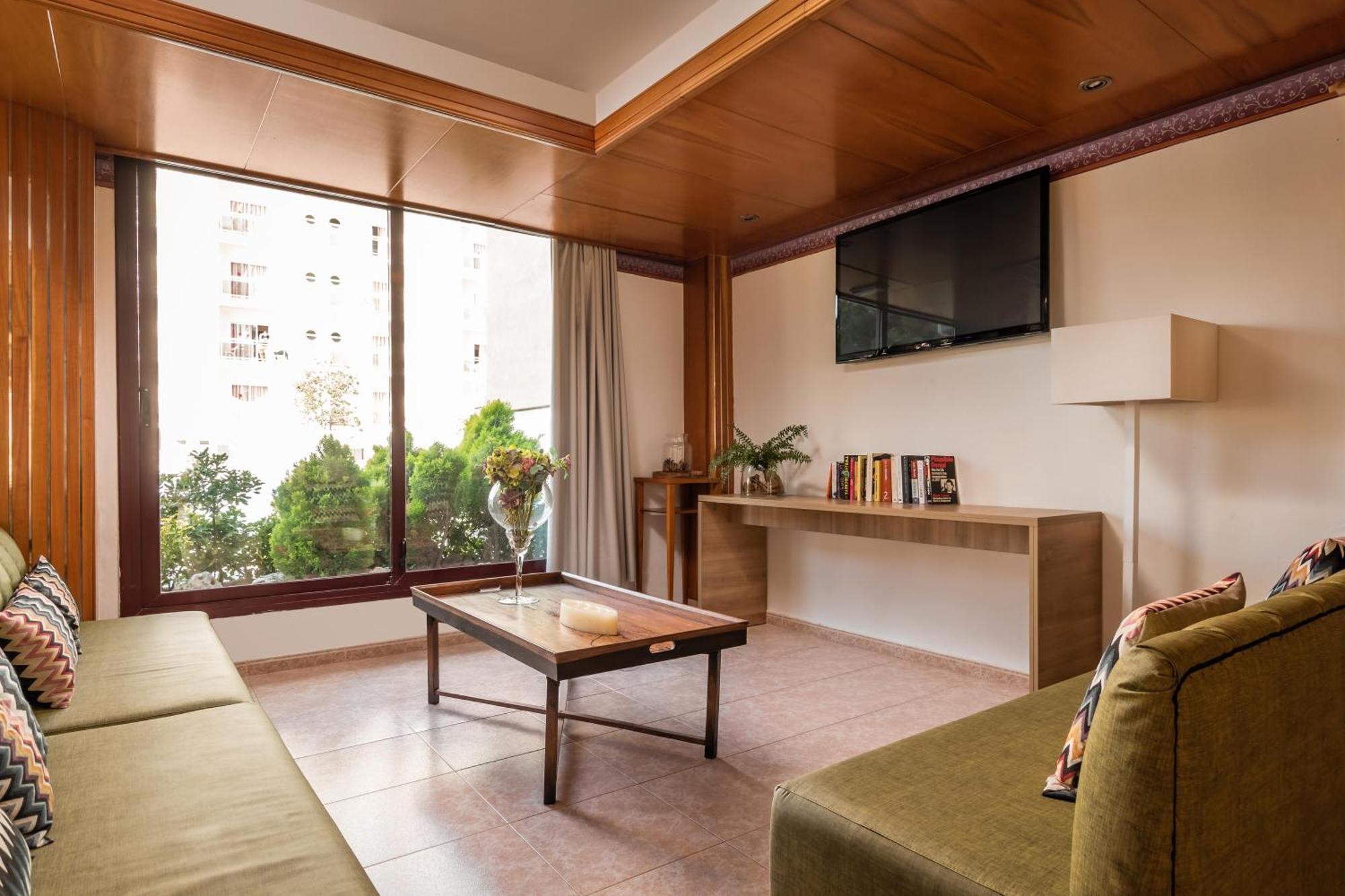 Hotel Cartago Nova By Alegria Малграт де Мар Екстериор снимка