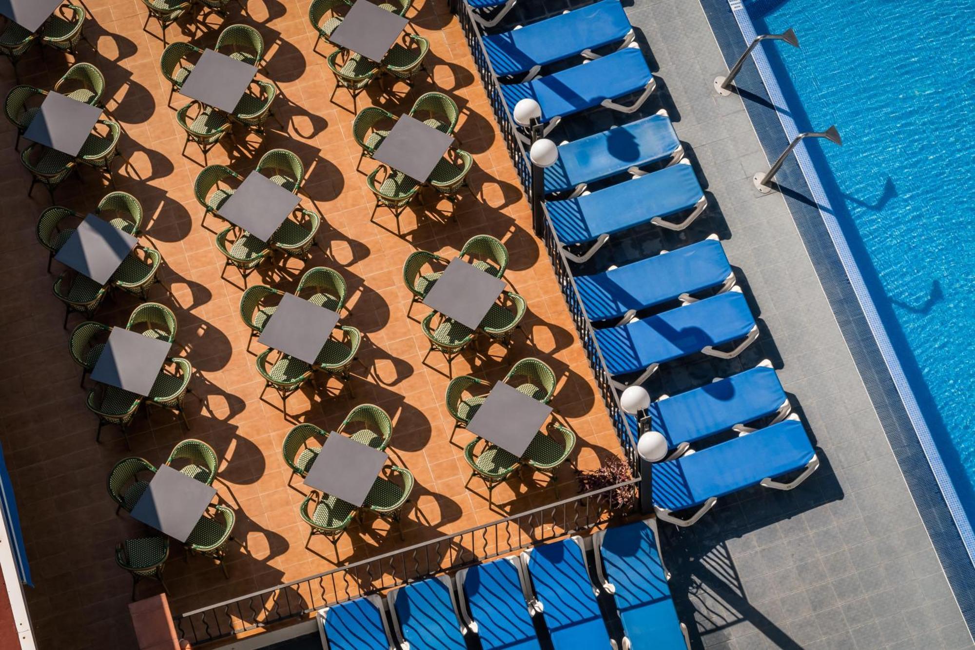 Hotel Cartago Nova By Alegria Малграт де Мар Екстериор снимка