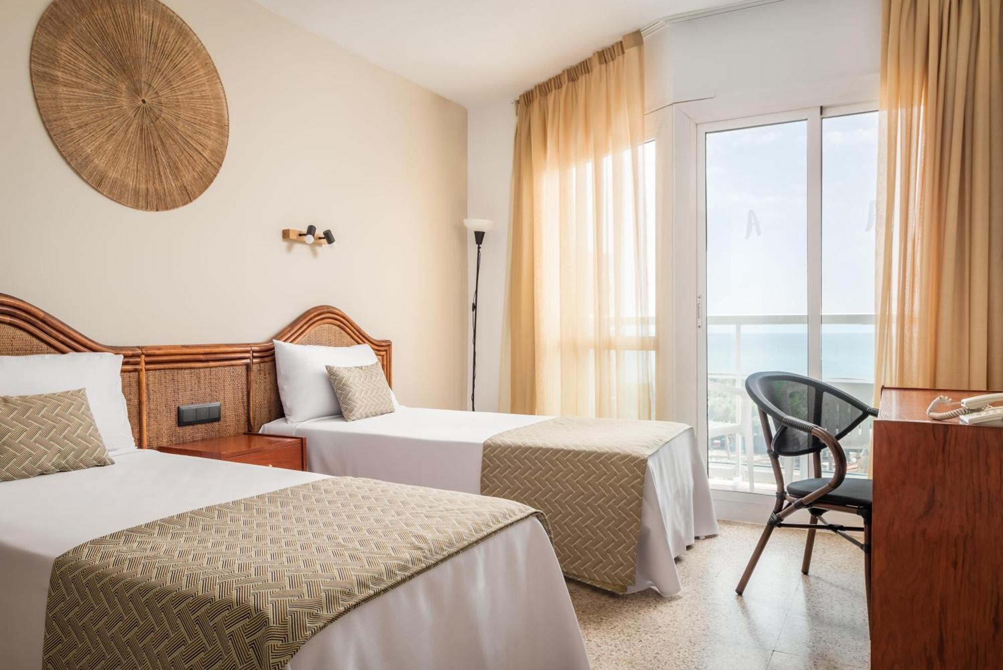 Hotel Cartago Nova By Alegria Малграт де Мар Екстериор снимка